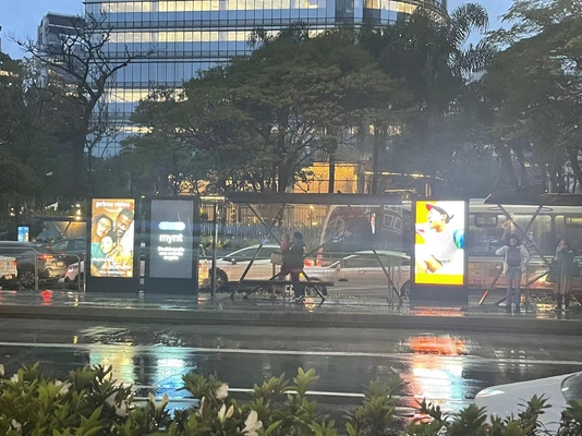Standalone Function Outdoor Waterproof Digital Signage and Displays LED LCD Bus Station Advertising Billboard Touch Kiosk