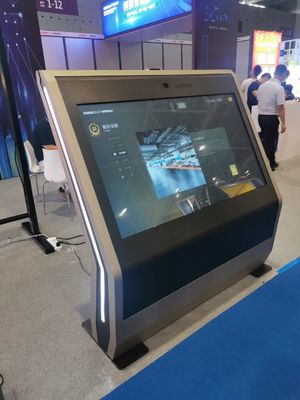 1.8Ghz 65" 110W Wayfinding Information Touch Screen Kiosk